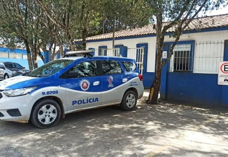 Mulher embriagada é presa suspeita de agredir filha de 1 ano em Teixeira de Freitas