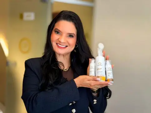 Dra. Greycy Pezzini incentiva autocuidado em casa com linha skincare