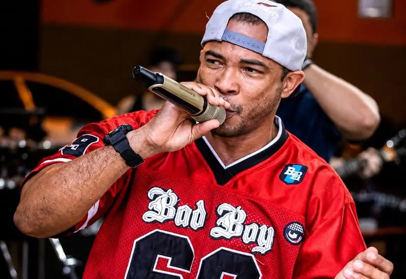 Rodrigo Pitbull lança álbum que une rock, rap, jiu-jitsu e mensagens de motivação