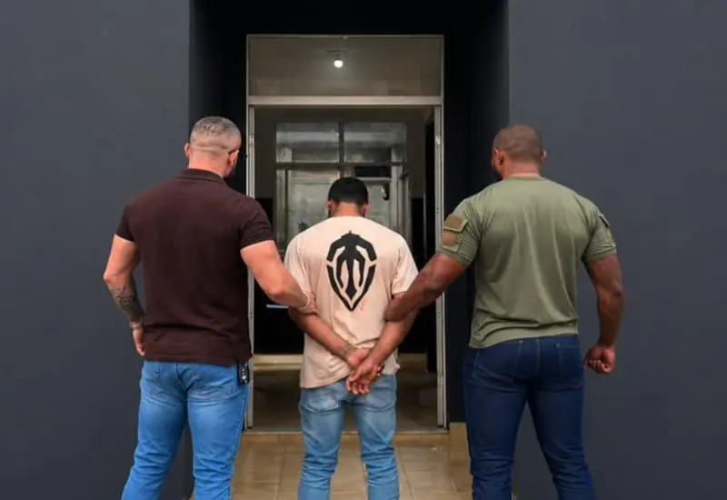 Polícia Civil prende homem investigado por tentativa de estupro e descumprimento de medida protetiva em Caravelas