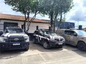 PM prende homem após agredir a companheira em Teixeira de Freitas